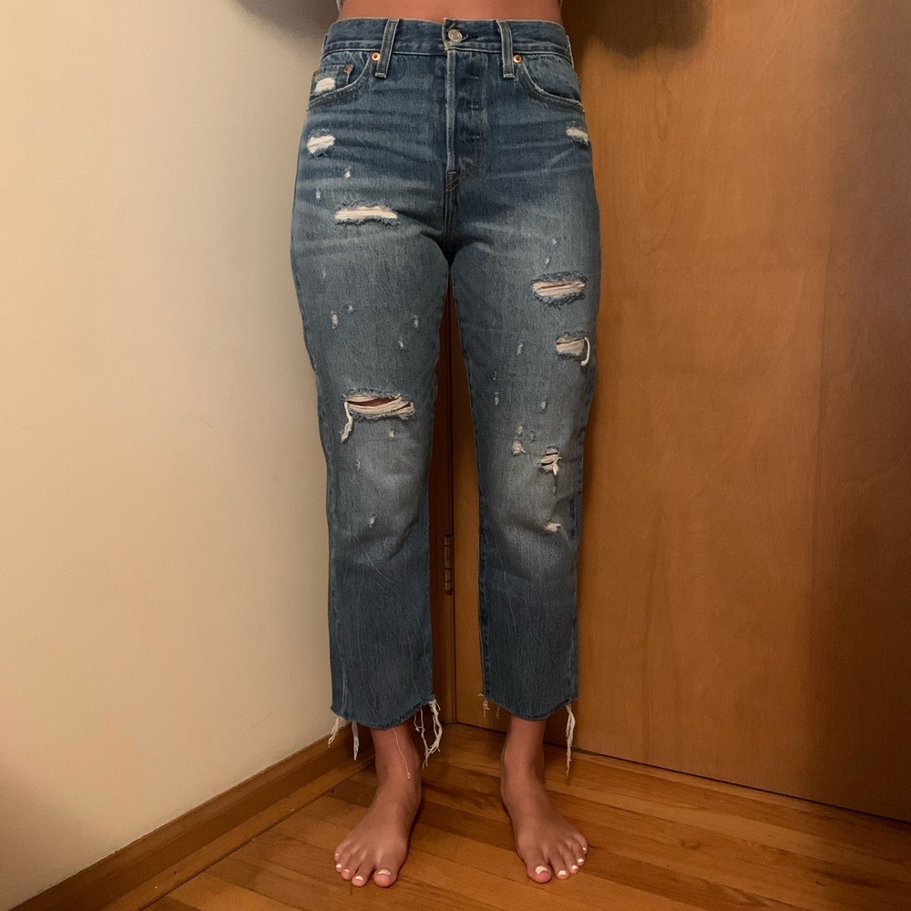NWOT Levi’s Wedgie Fit Straight Distressed Jeans